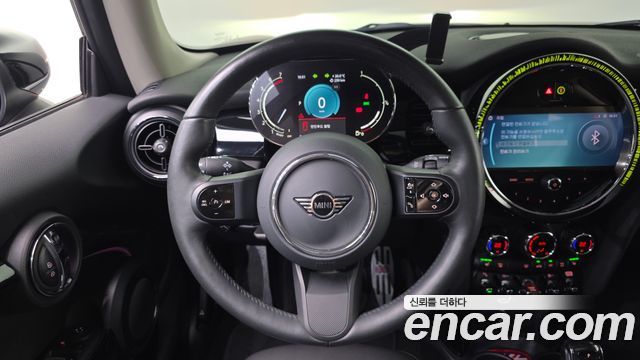 Mini Cooper 2024 — photo 19