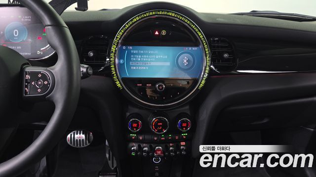 Mini Cooper 2024 — photo 20