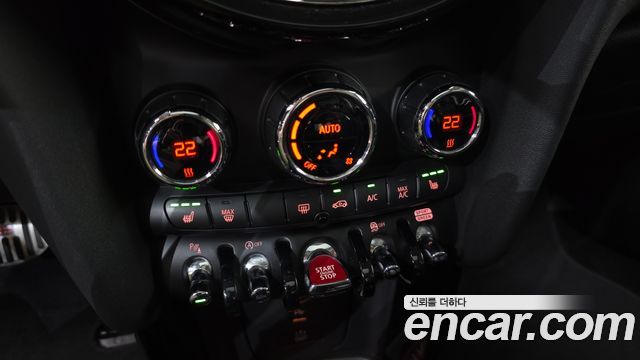 Mini Cooper 2024 — photo 21