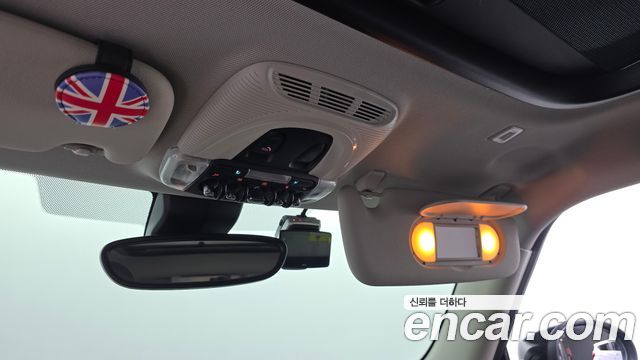 Mini Cooper 2024 — photo 23