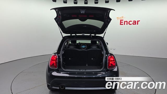 Mini Cooper 2024 — photo 25