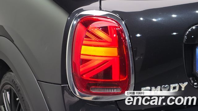 Mini Cooper 2024 — photo 9