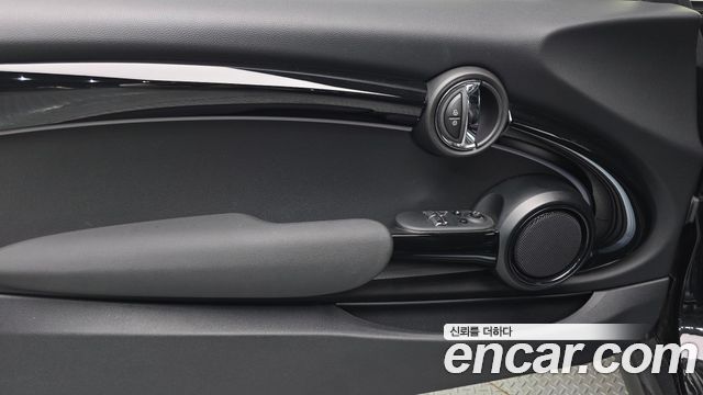 Mini Cooper 2024 — photo 14