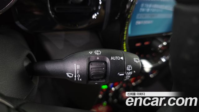 Mini Cooper 2024 — photo 28