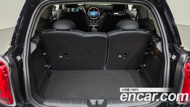 Mini Cooper 2024 — photo 29