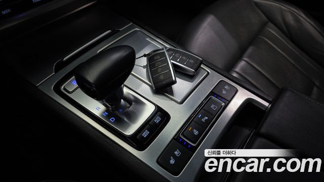 Genesis G80 2018 — photo 12