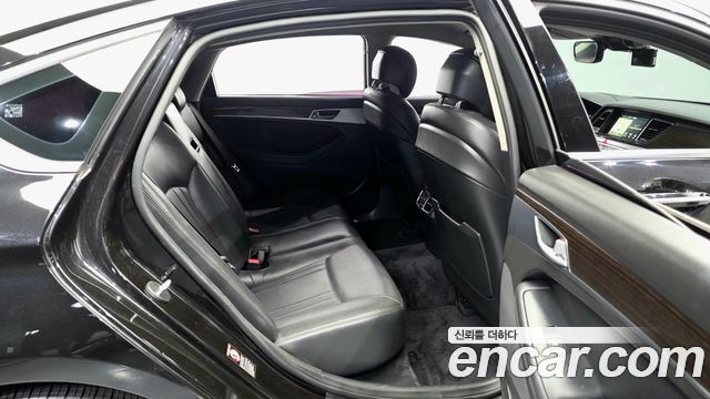 Genesis G80 2018 — photo 13