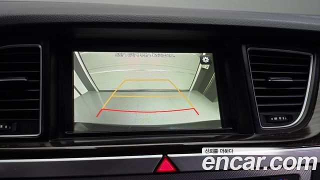 Genesis G80 2018 — photo 20