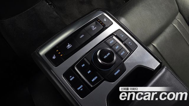 Genesis G80 2018 — photo 25