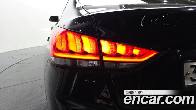 Genesis G80 2018 — photo 9