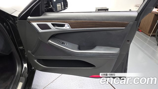 Genesis G80 2018 — photo 14