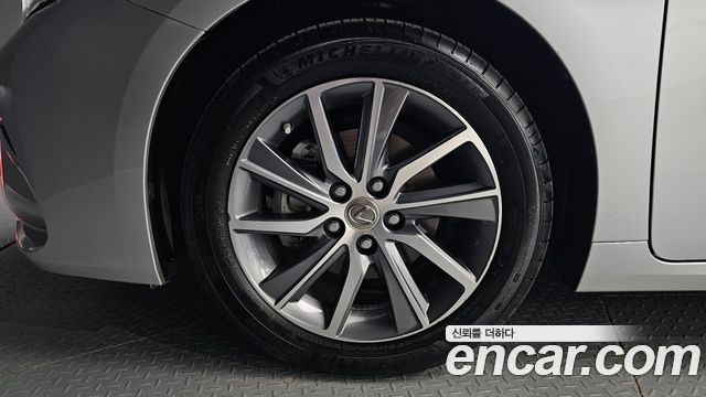 Lexus ES 2016 — photo 5