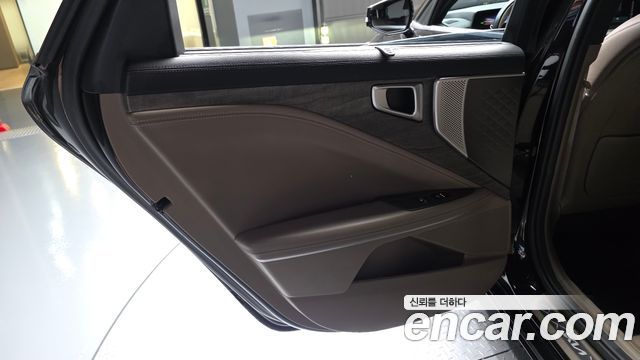Kia K8 2022 — photo 15
