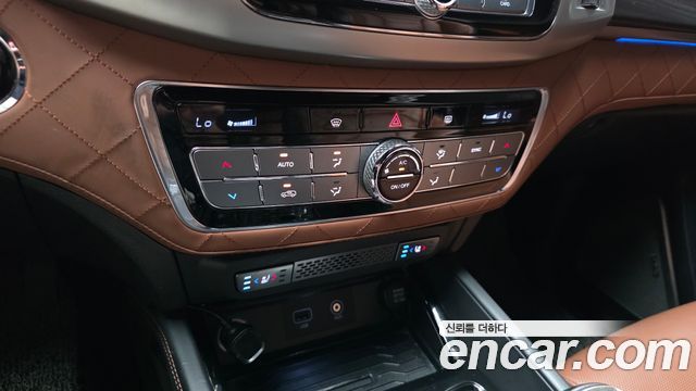 KG Mobility Rexton 2018 — photo 22