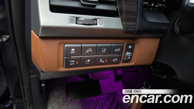 KG Mobility Rexton 2018 — photo 23