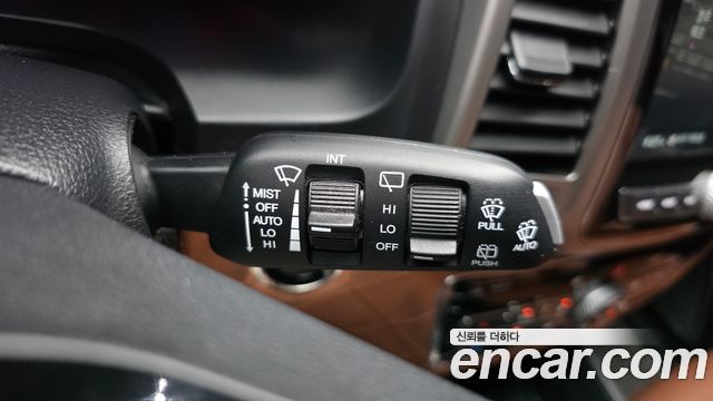 KG Mobility Rexton 2018 — photo 30