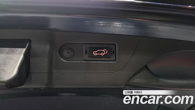 KG Mobility Rexton 2018 — photo 31