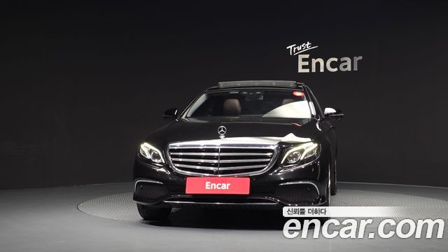 Mercedes-Benz E-Class 2017 — photo 3