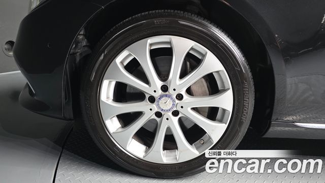 Mercedes-Benz E-Class 2017 — photo 5