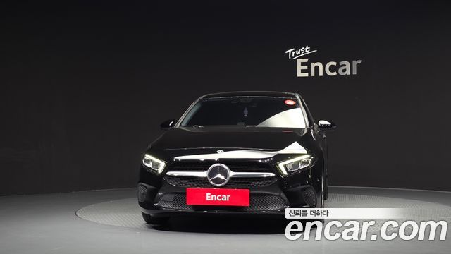 Mercedes-Benz A-Class 2020 — photo 3