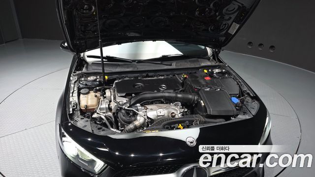 Mercedes-Benz A-Class 2020 — photo 6