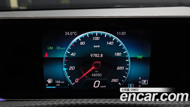 Mercedes-Benz A-Class 2020 — photo 11