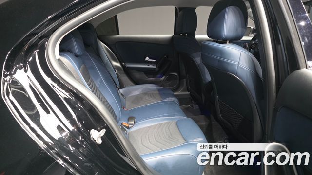 Mercedes-Benz A-Class 2020 — photo 18