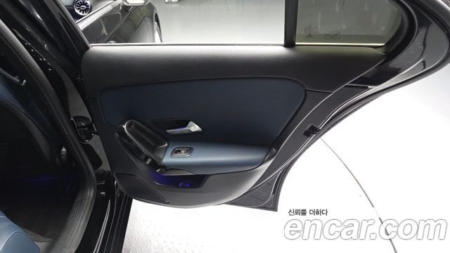 Mercedes-Benz A-Class 2020 — photo 15