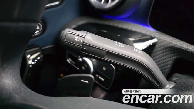 Mercedes-Benz A-Class 2020 — photo 30