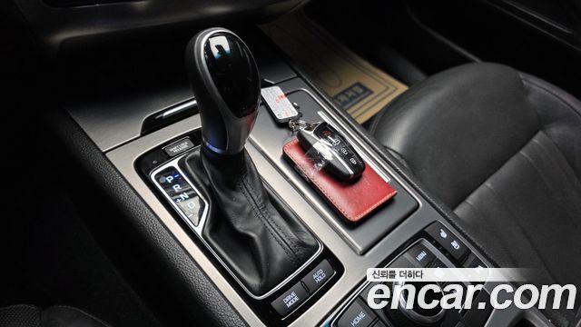 Hyundai Genesis 2016 — photo 9