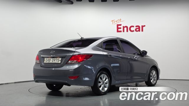 Hyundai Accent 2016 — photo 2