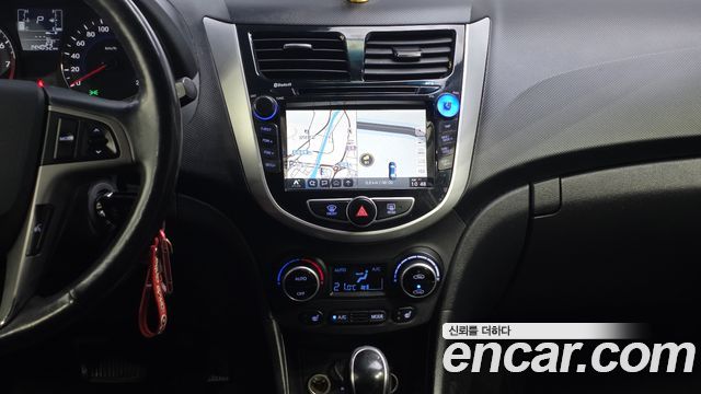 Hyundai Accent 2016 — photo 19