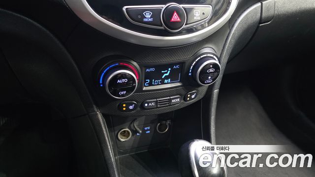 Hyundai Accent 2016 — photo 21