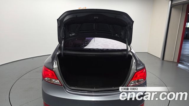Hyundai Accent 2016 — photo 26