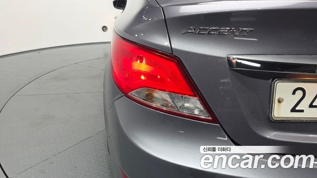 Hyundai Accent 2016 — photo 9