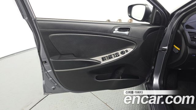 Hyundai Accent 2016 — photo 14