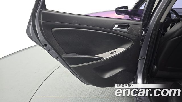 Hyundai Accent 2016 — photo 15