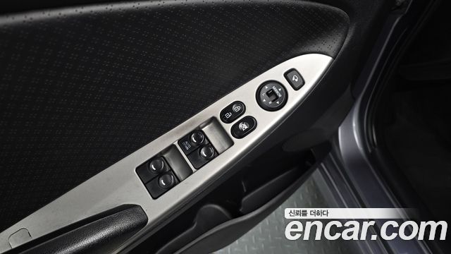 Hyundai Accent 2016 — photo 27