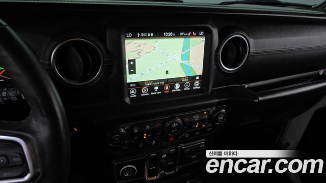 Jeep Wrangler 2019 — photo 18