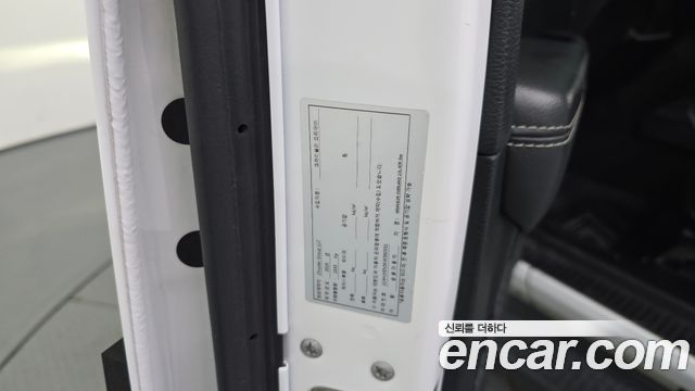 Jeep Wrangler 2019 — photo 33