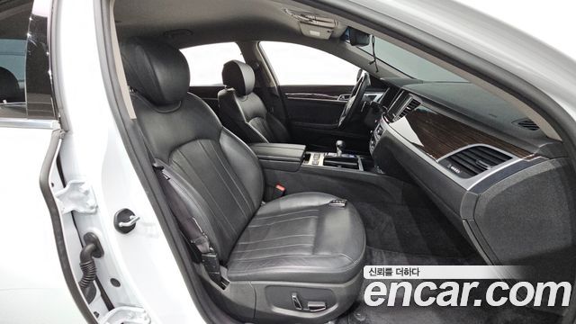 Genesis G80 2017 — photo 18