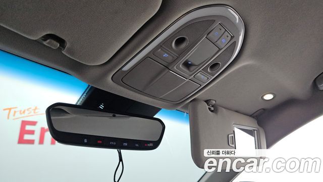Genesis G80 2017 — photo 25