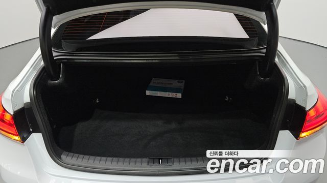 Genesis G80 2017 — photo 26