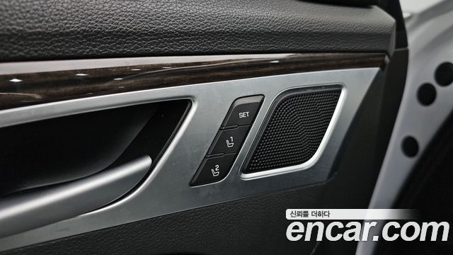 Genesis G80 2017 — photo 29