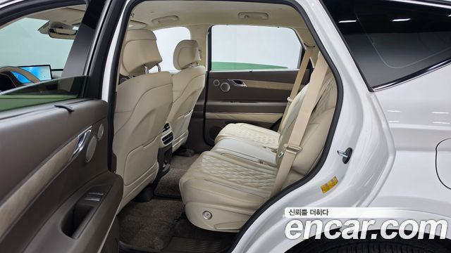 Genesis GV80 2023 — photo 12
