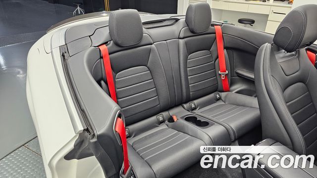 Mercedes-Benz C-Class 2017 — photo 11