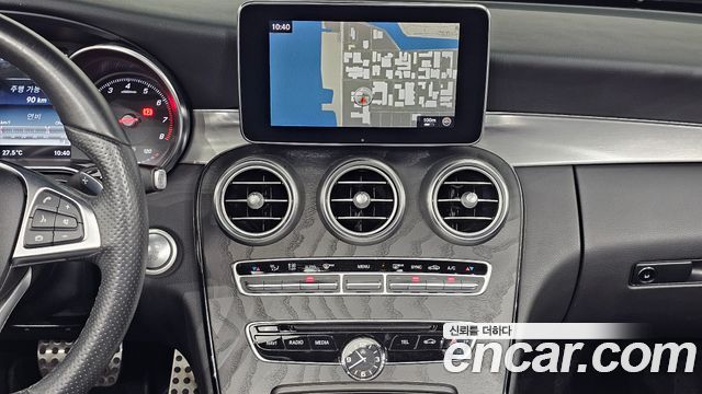 Mercedes-Benz C-Class 2017 — photo 14