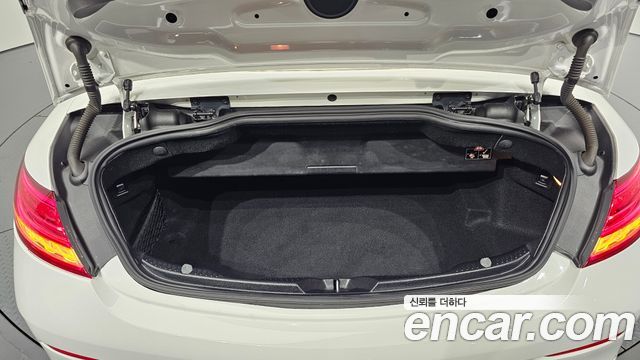 Mercedes-Benz C-Class 2017 — photo 20