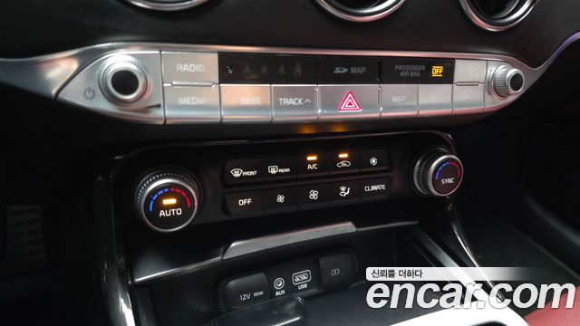 Kia Stinger 2020 — photo 23
