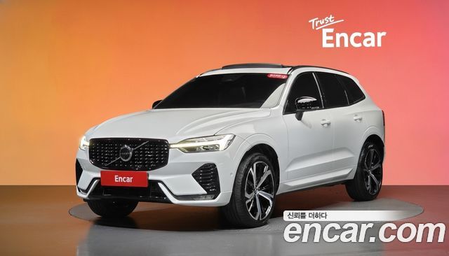 Volvo XC60 2022 — photo 1